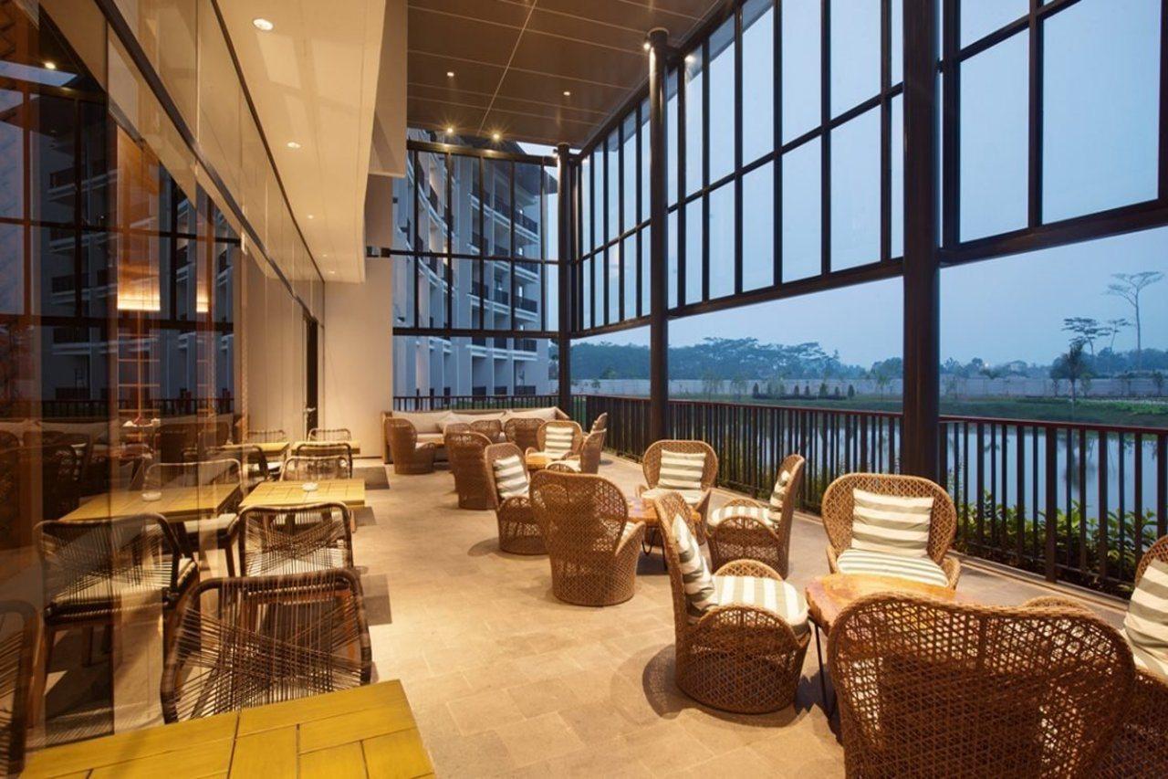 Hotel Santika Premiere Bandara Palembang Exterior foto
