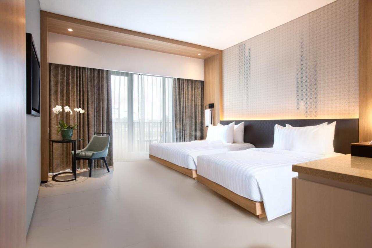 Hotel Santika Premiere Bandara Palembang Exterior foto