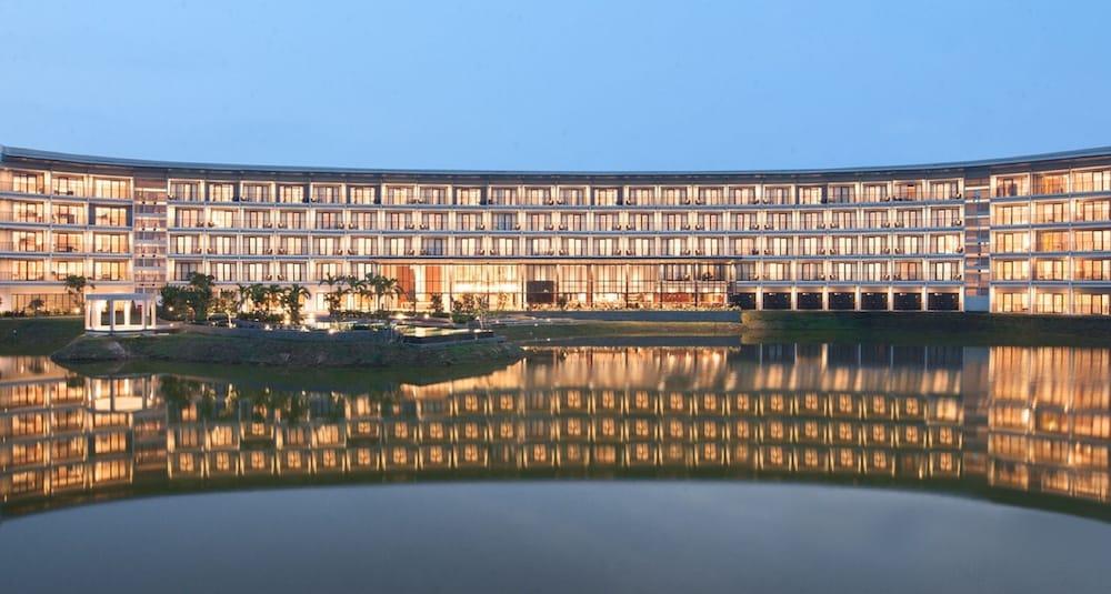 Hotel Santika Premiere Bandara Palembang Exterior foto